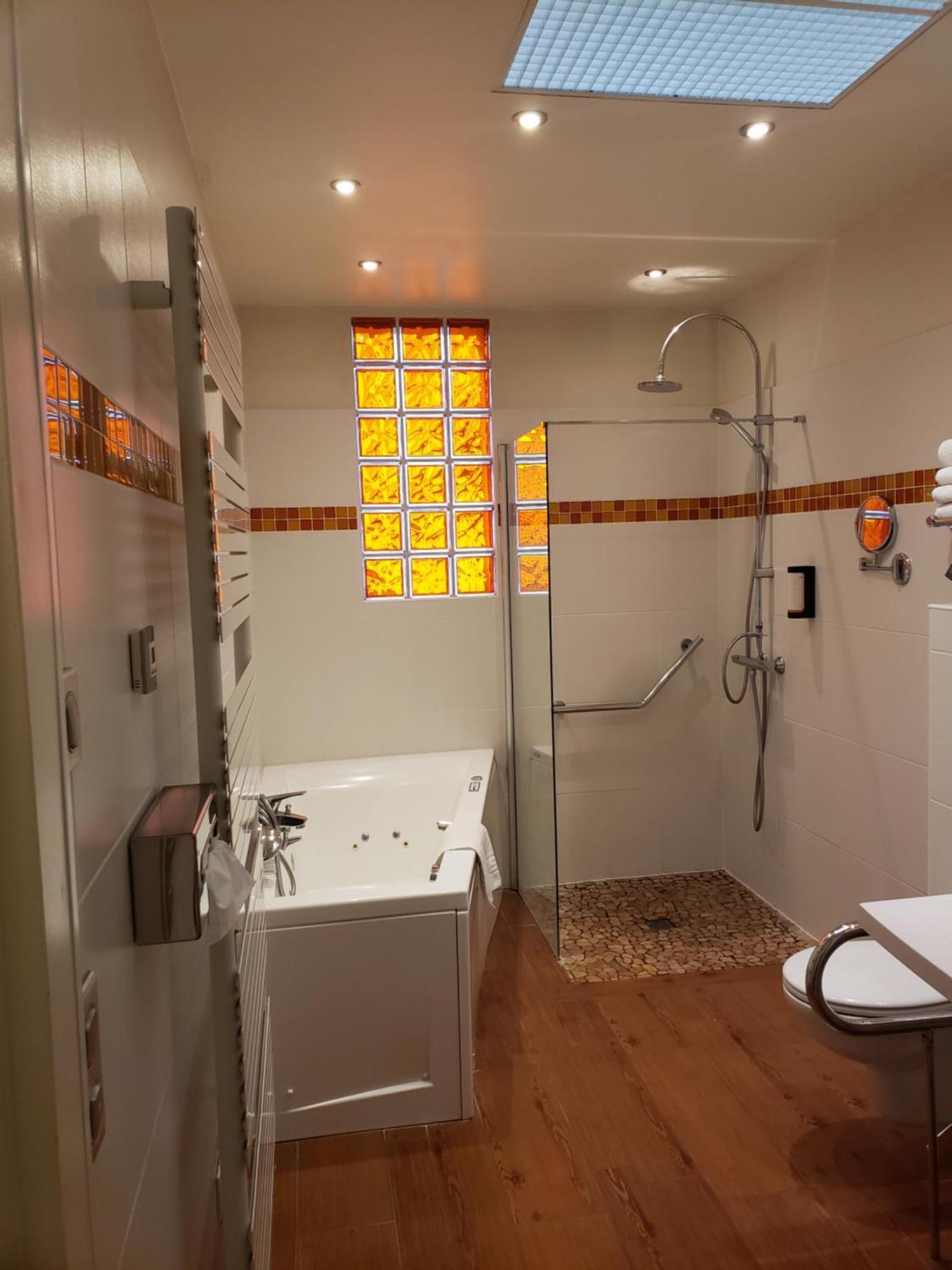 Kyriad Hotel Tours Centre Luaran gambar